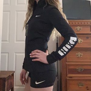 Nike pro quarter zip